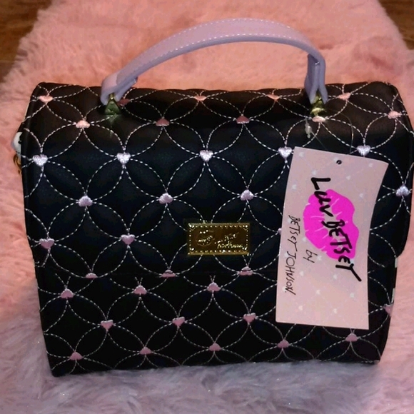 Betsey Johnson Handbags - Betsey Johnson Crossbody